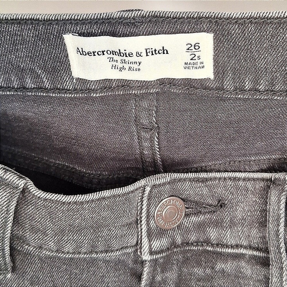 Abercrombie & Fitch The Skinny High Rise Jeans Washed Black Raw Hem 26 2s Womens - Picture 2 of 7